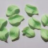 OZDOBNE LIŚCIE CUKROWE 4 cm zielone jasne 10szt