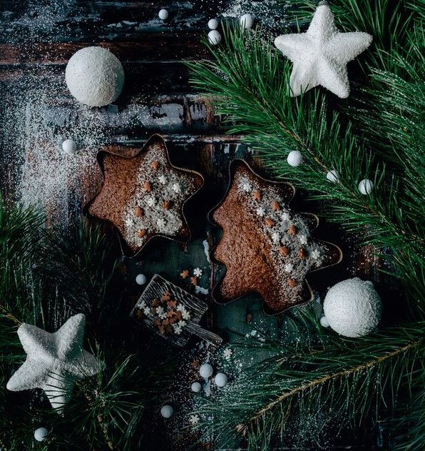 FORMA PAPIEROWA DO PIECZENIA duża choinka (750g) 31x22cm 2szt