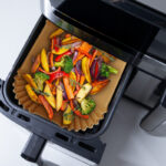 Prostokątne wkłady papierowe wewnątrz frytkownicy beztłuszczowej Air Fryer